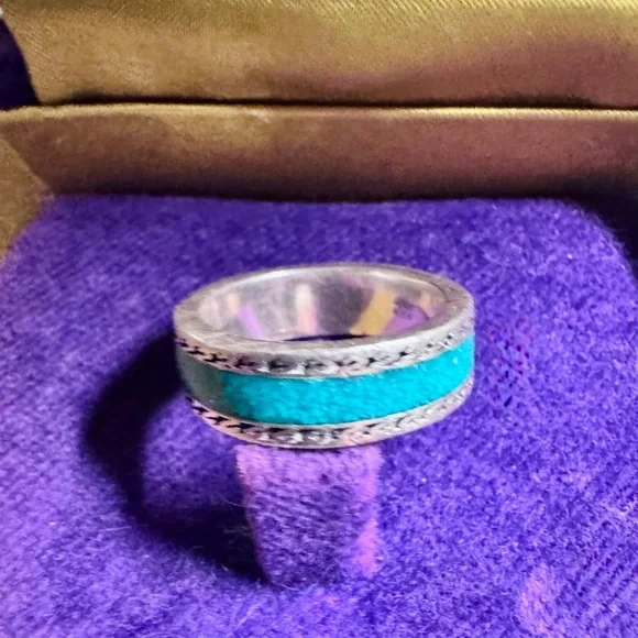 GUCCI Enamel Trio: Blue Interlocking G Necklace & (2) Turquoise Rings - Picture 10 of 16